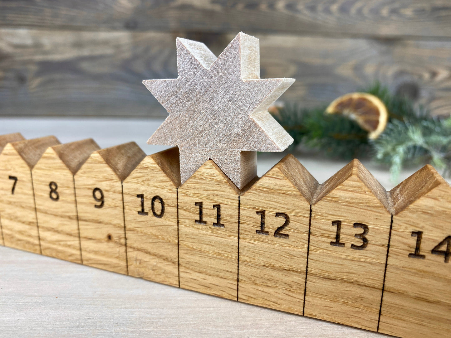 Adventskalender Holzleiste mit Stern mit Lasergravur, Eiche