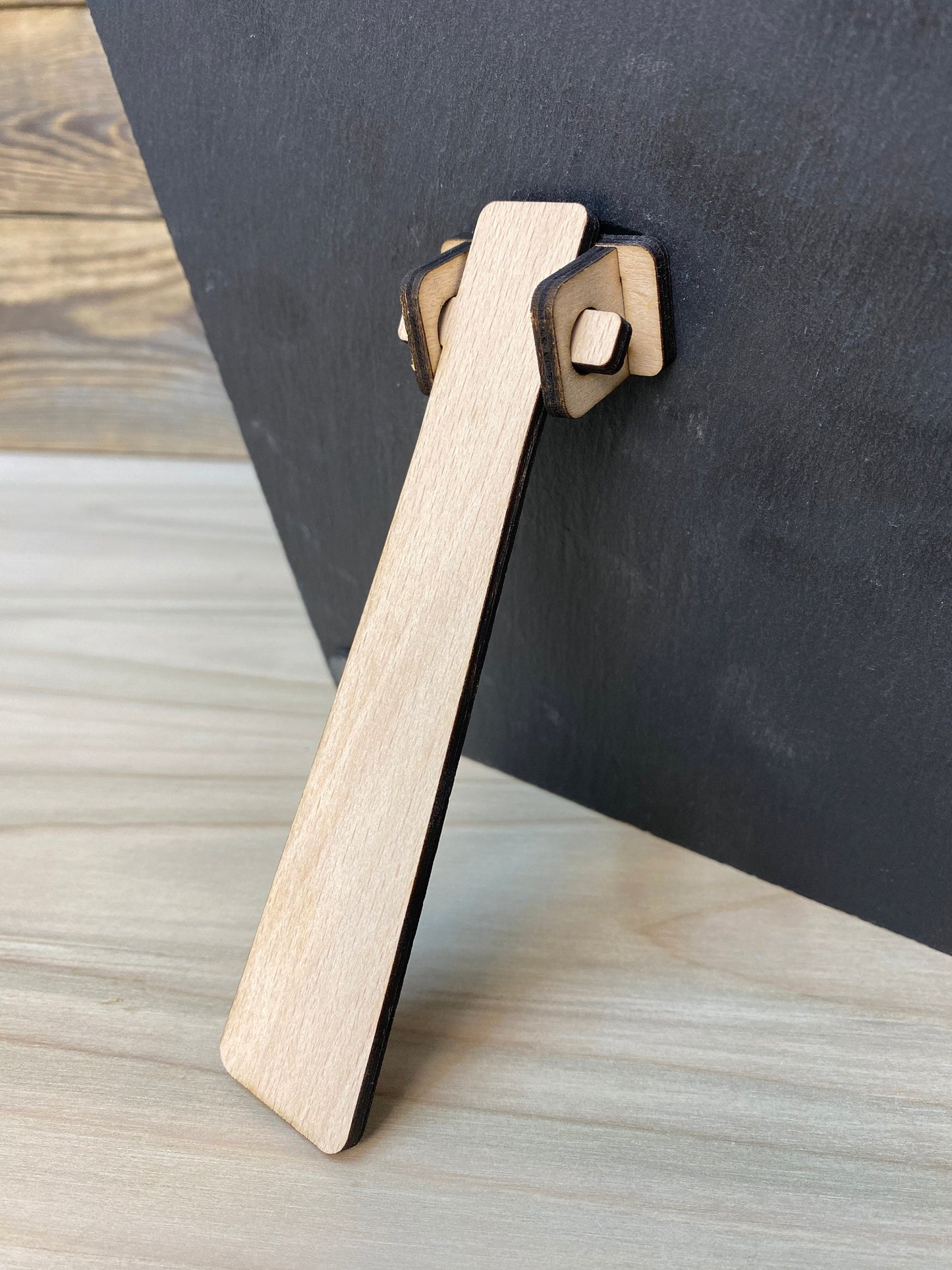 Spruchtafel "Hat die Blume einen Knick" aus Schiefer, graviert - für Innen und Außen - Garten - Schmetterling - Geschenk - lustig