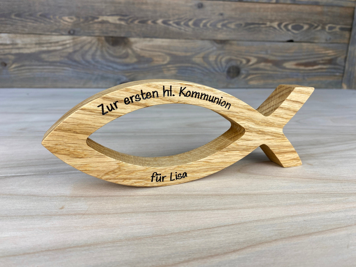 personalisierter Fisch - Geschenk für Kommunion, Konfirmation, Taufe, Geburtstag - Eichenholz - Namen, Sprüche etc.