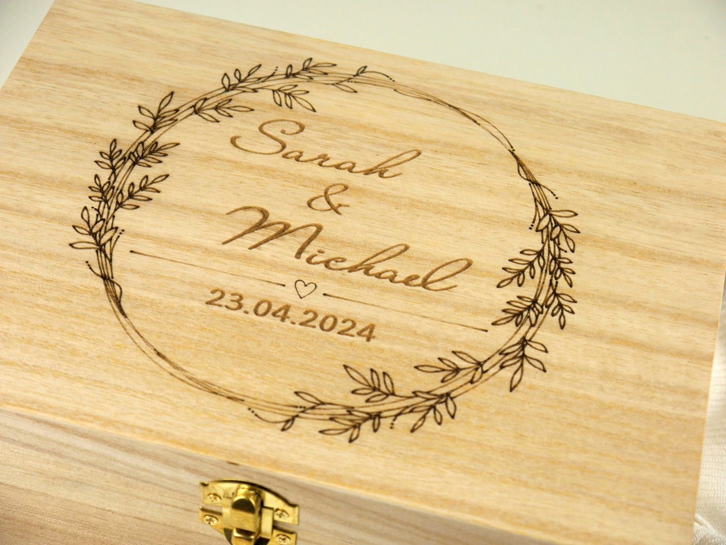 Erinnerungskiste aus Holz, Geschenkbox zur Hochzeit, Hochzeitsgeschenk, Perfekt zur Hochzeit, Verlobung