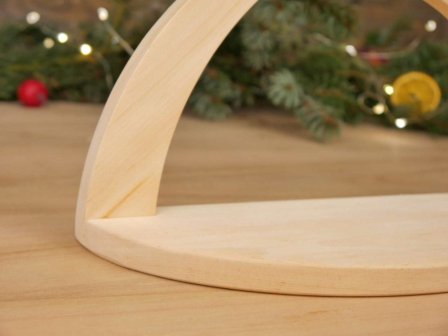 moderne Weihnachtskrippe aus Holz | Krippe für Weihnachten | Ideal als Geschenk | mit Heiliger Familie