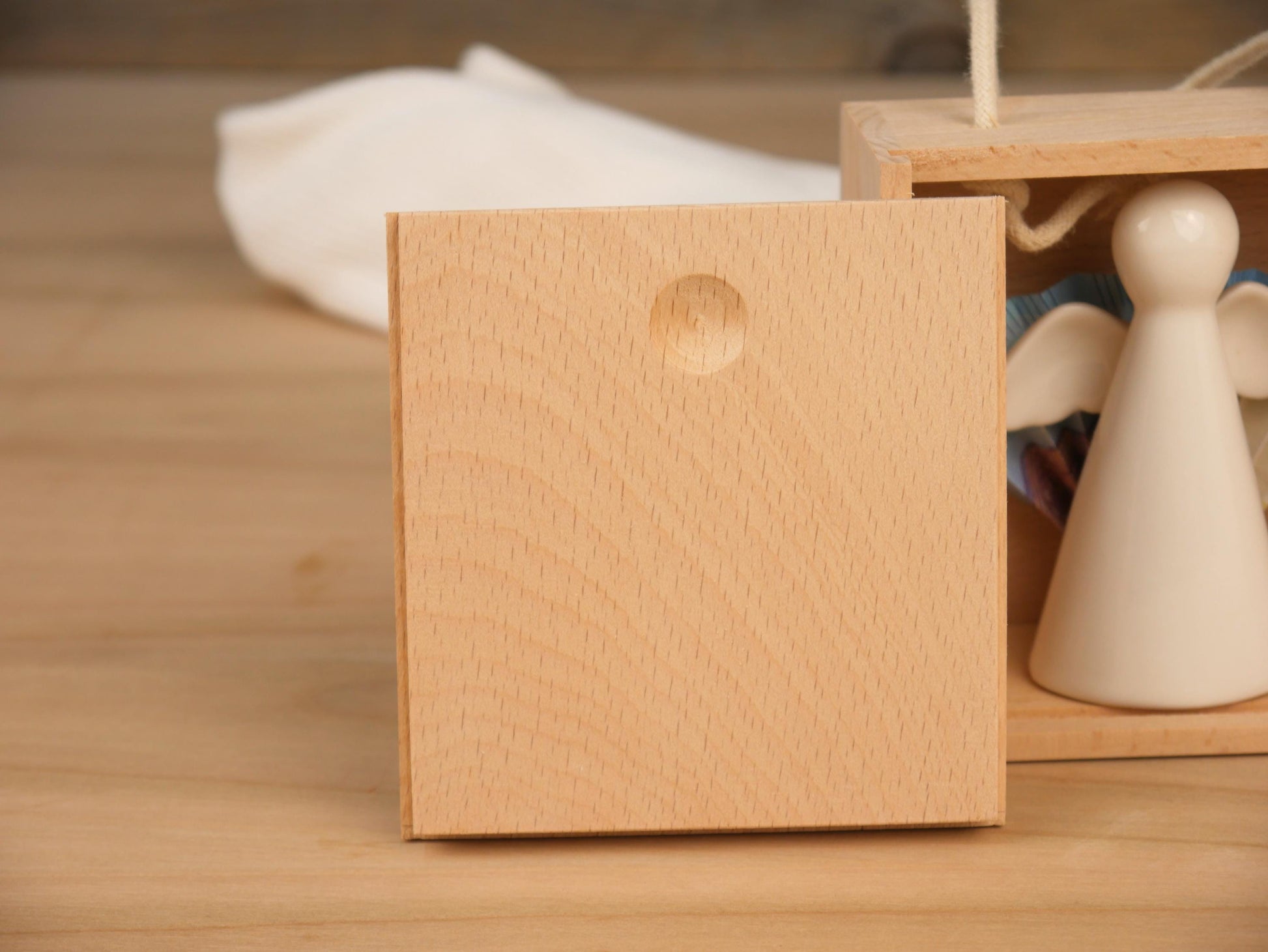 Schutzengel in personalisierter Holzbox - Symbol Taube - Engel - Geschenk zur Taufe, Geburt, Geburtstag